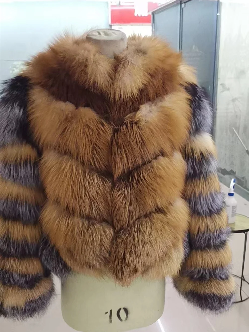 Женская короткая шуба из натурального - Фотография_5