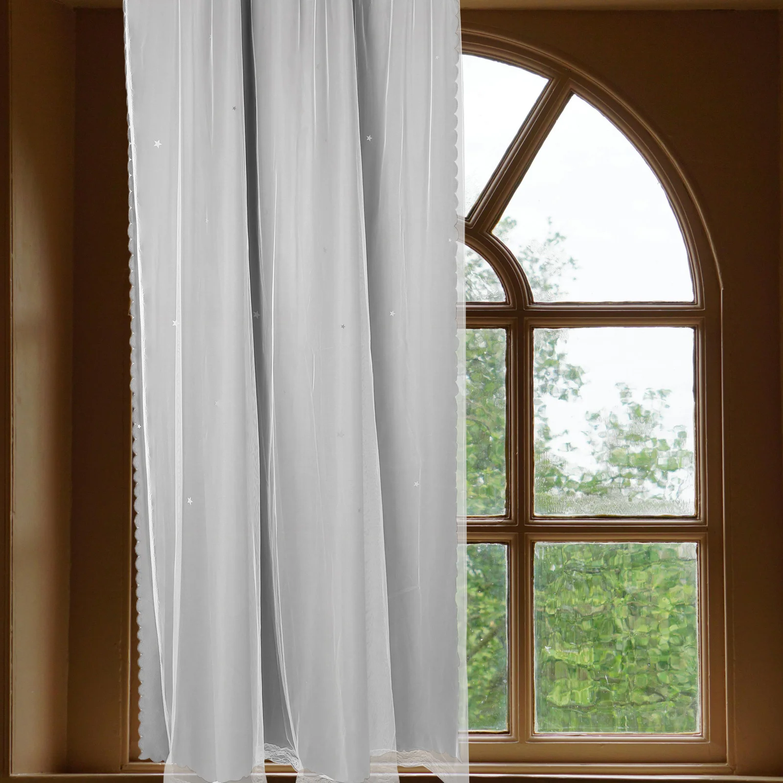 Двухслойные плотные шторы со звездами и полым узором