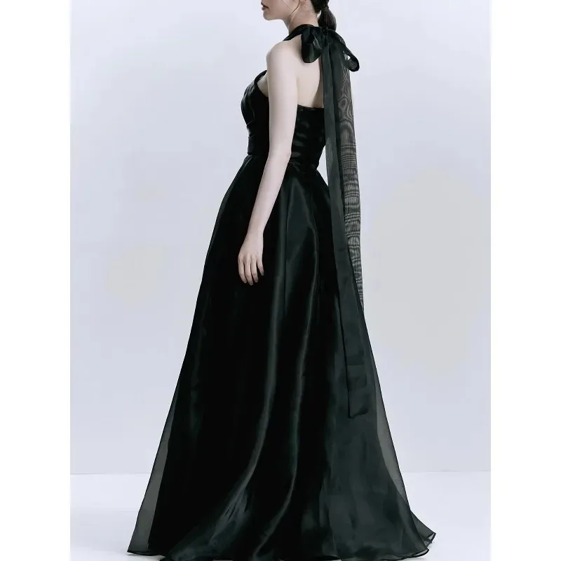 Элегантные свадебные платья с лямкой на шее - Фотография_5