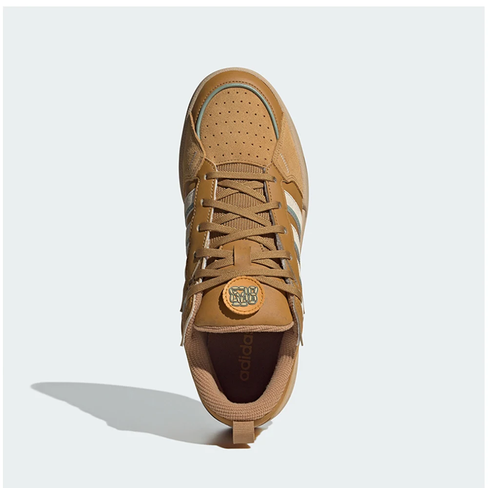 Кроссовки adidas в стиле ретро - Фотография_5