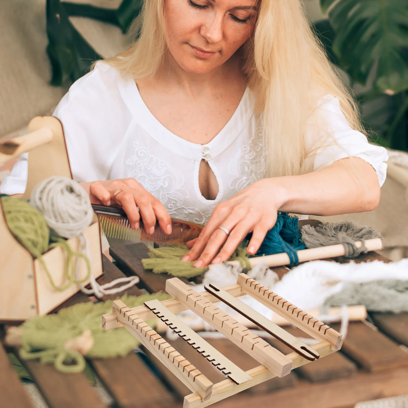 Маленький деревянный поручень