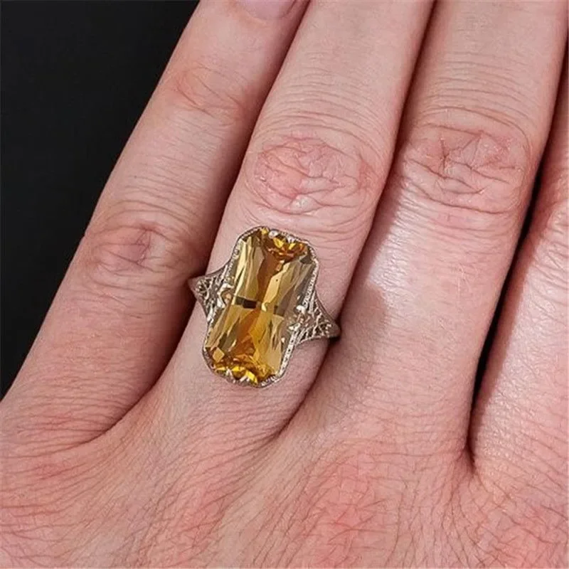 Женское кольцо из серебра 925 пробы - Фотография_4