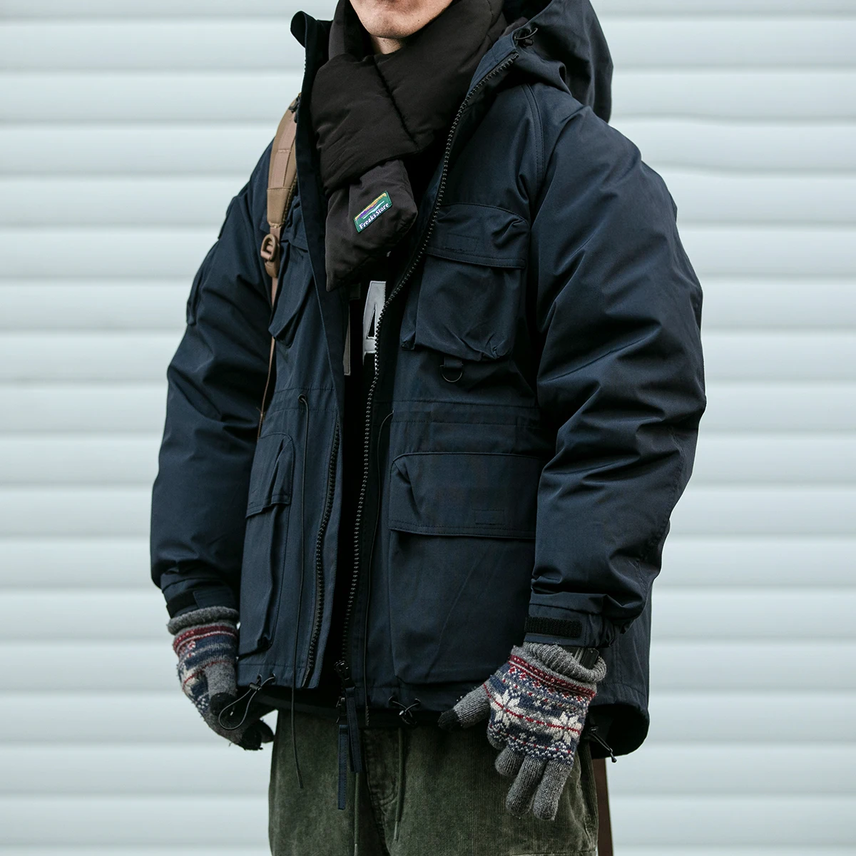 Зимняя американская высококачественная уличная куртка-пуховик с капюшоном - Фотография_3