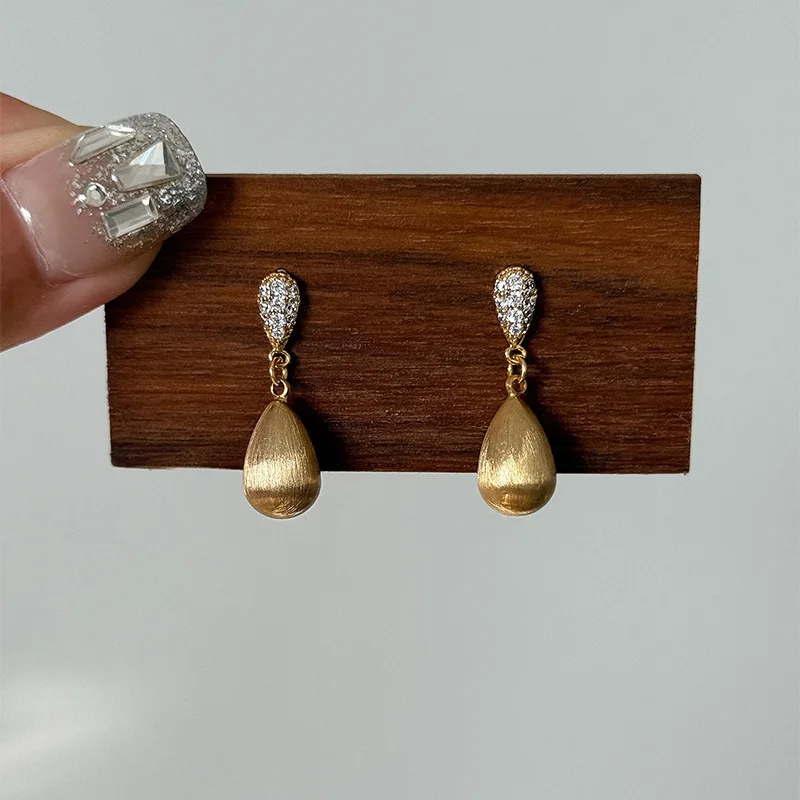 Серьги-капли с цирконом из стерлингового серебра - Фотография_6