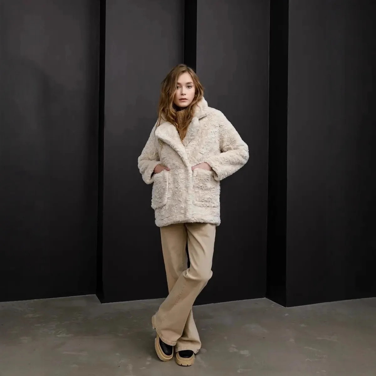 Женские пальто из искусственного кроличьего меха - Фотография_2