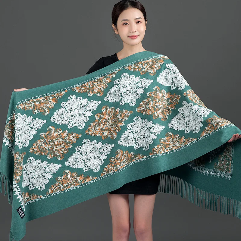 Роскошный кашемировый шарф с цветочной вышивкой - Фотография_5