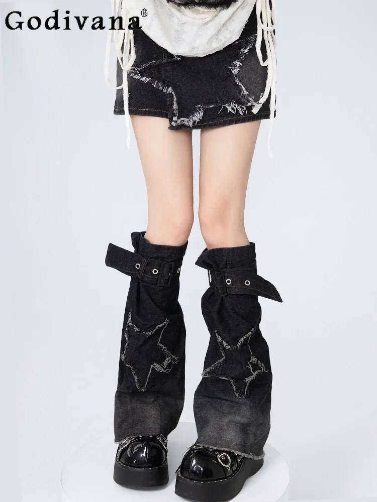 Y2k subculture black and red plaid