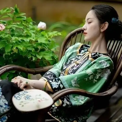 Классический костюм династии цин - Фотография_6