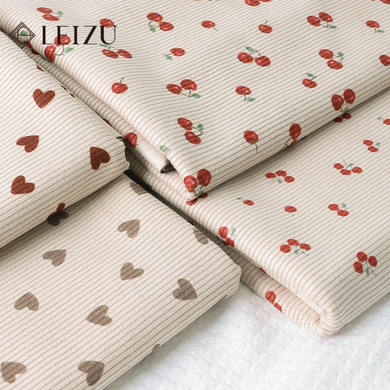 Ярда ребристая вельветовая ткань с милым принтом вишневого сердца - Фотография_3