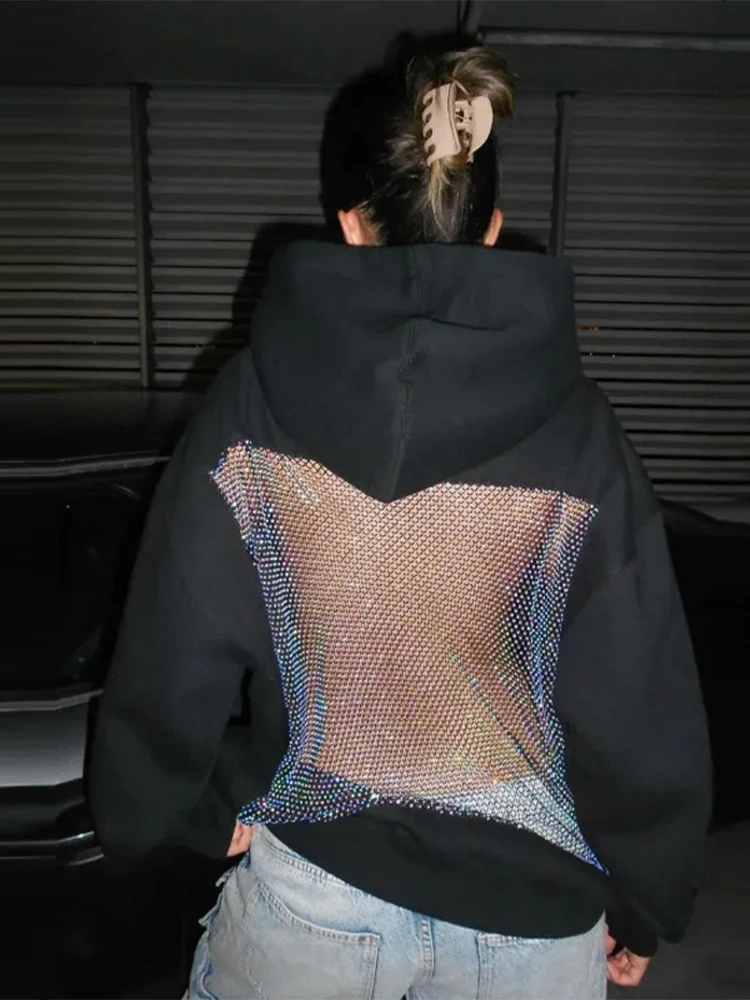 Шикарный атласный костюм с цветочным принтом и юбкой - Фотография_3