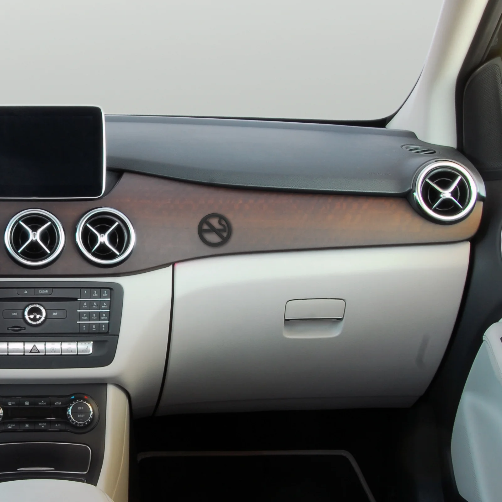 Металлический знак для некурящих - Фотография_3