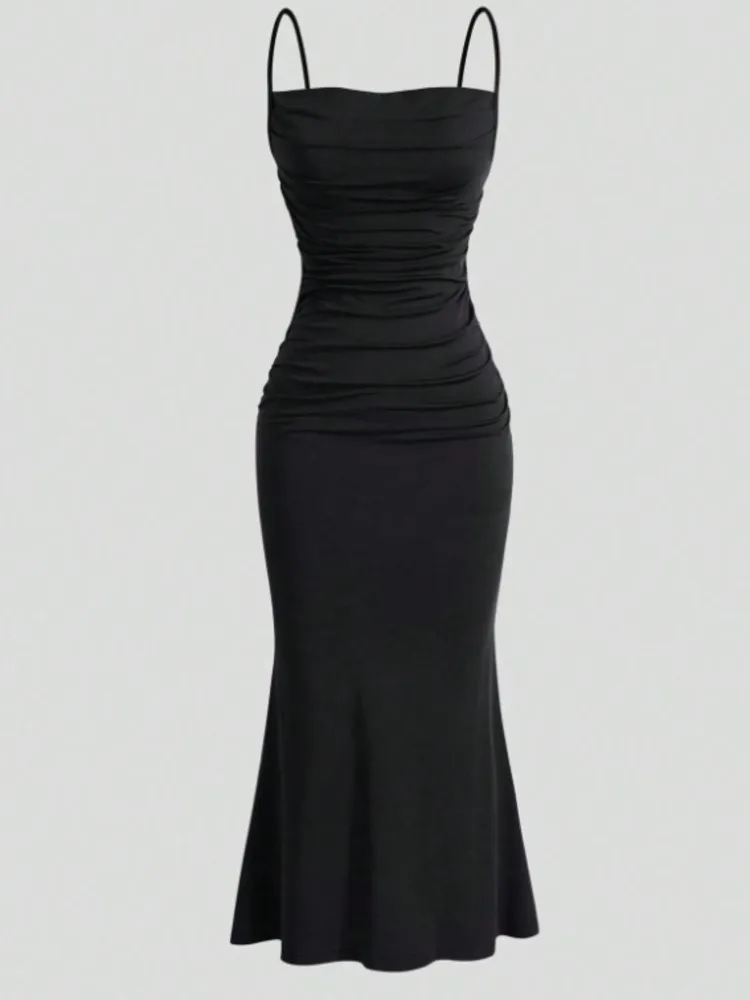 Женское платье весна-лето 2024