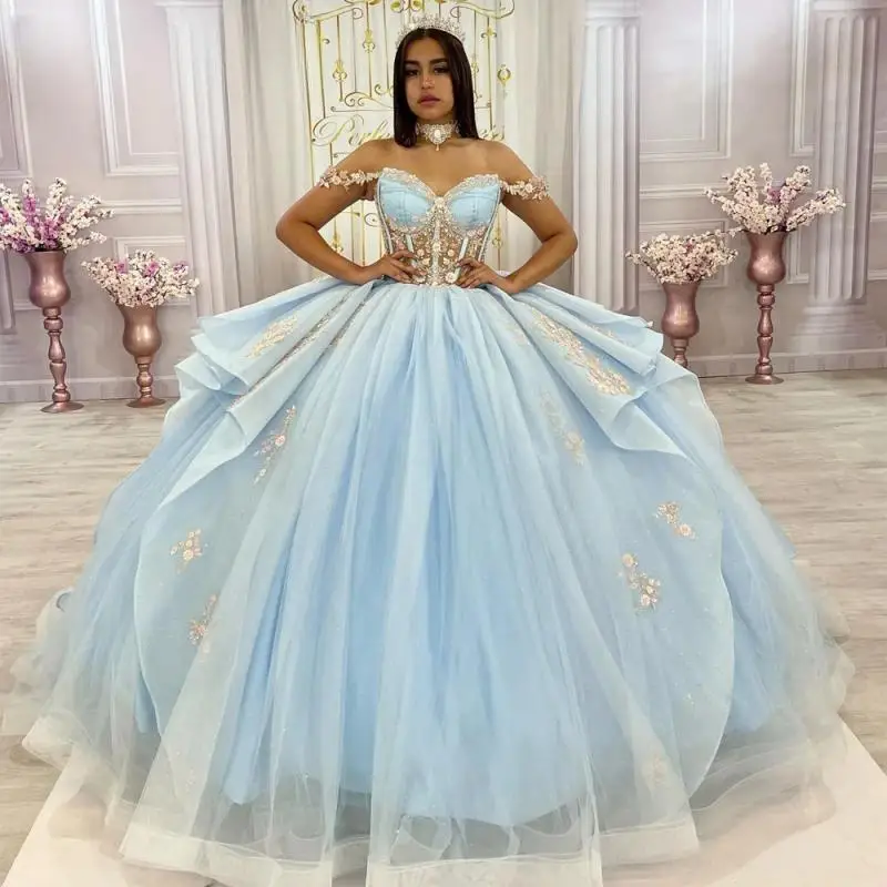 Небесно-голубые платья quinceanera
