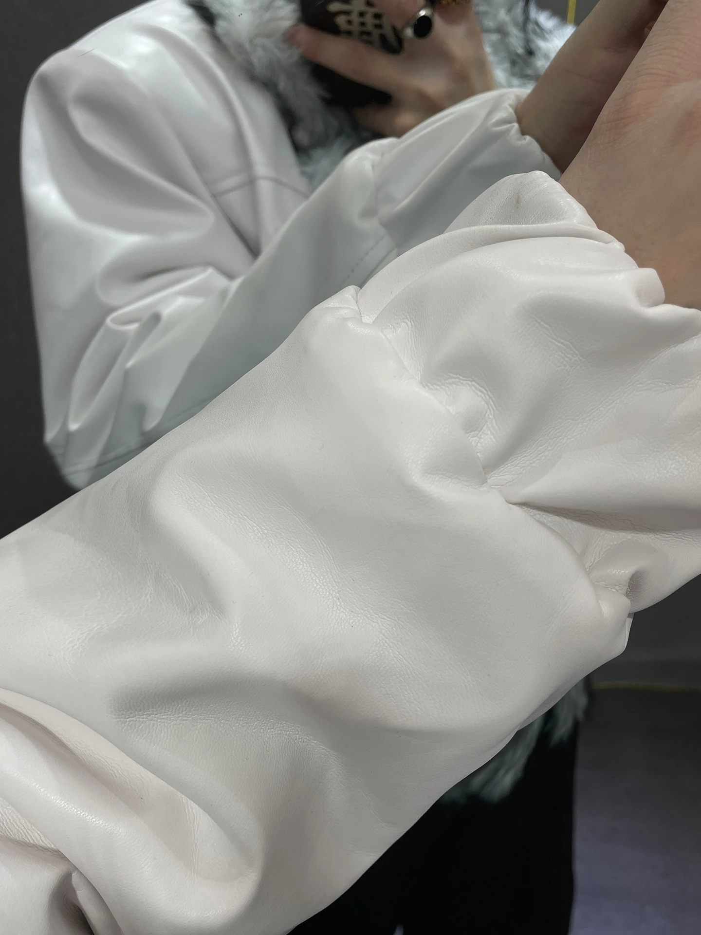 Мужские зимние новые куртки 2025 года - Фотография_5