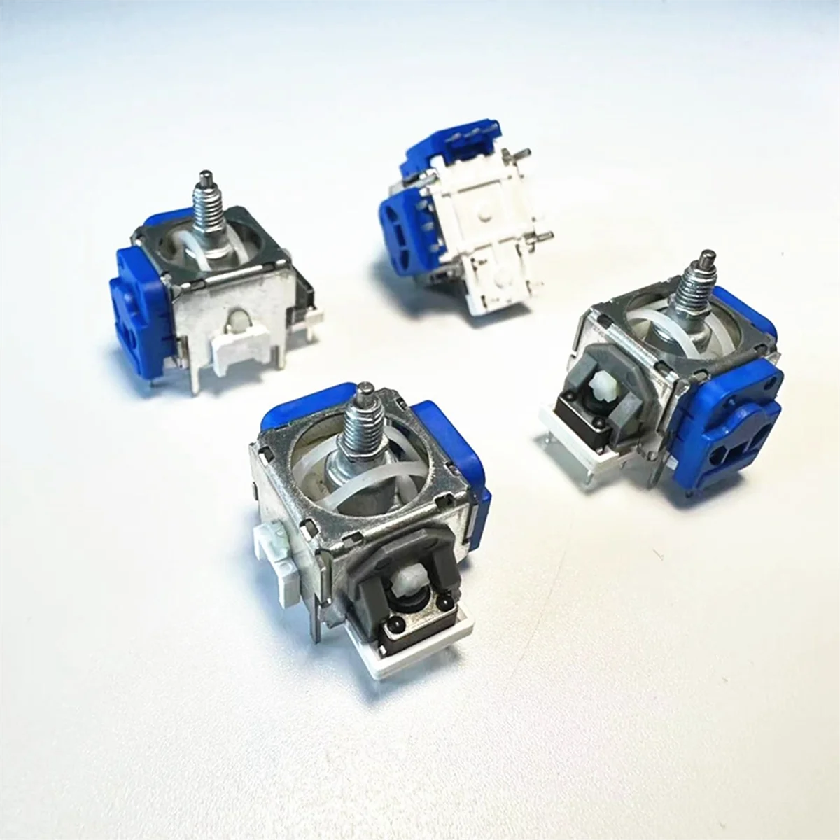 Джойстик с эффектом холла и датчиком - Фотография_3