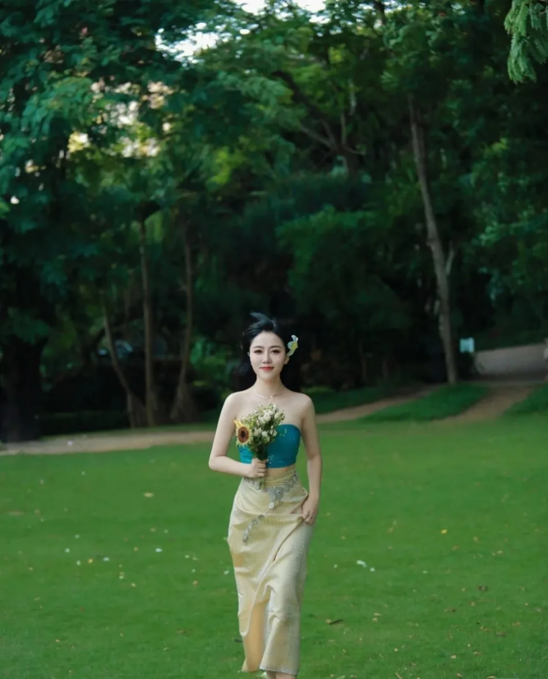 Традиционные фигурки тайланда праздничная одежда - Фотография_6