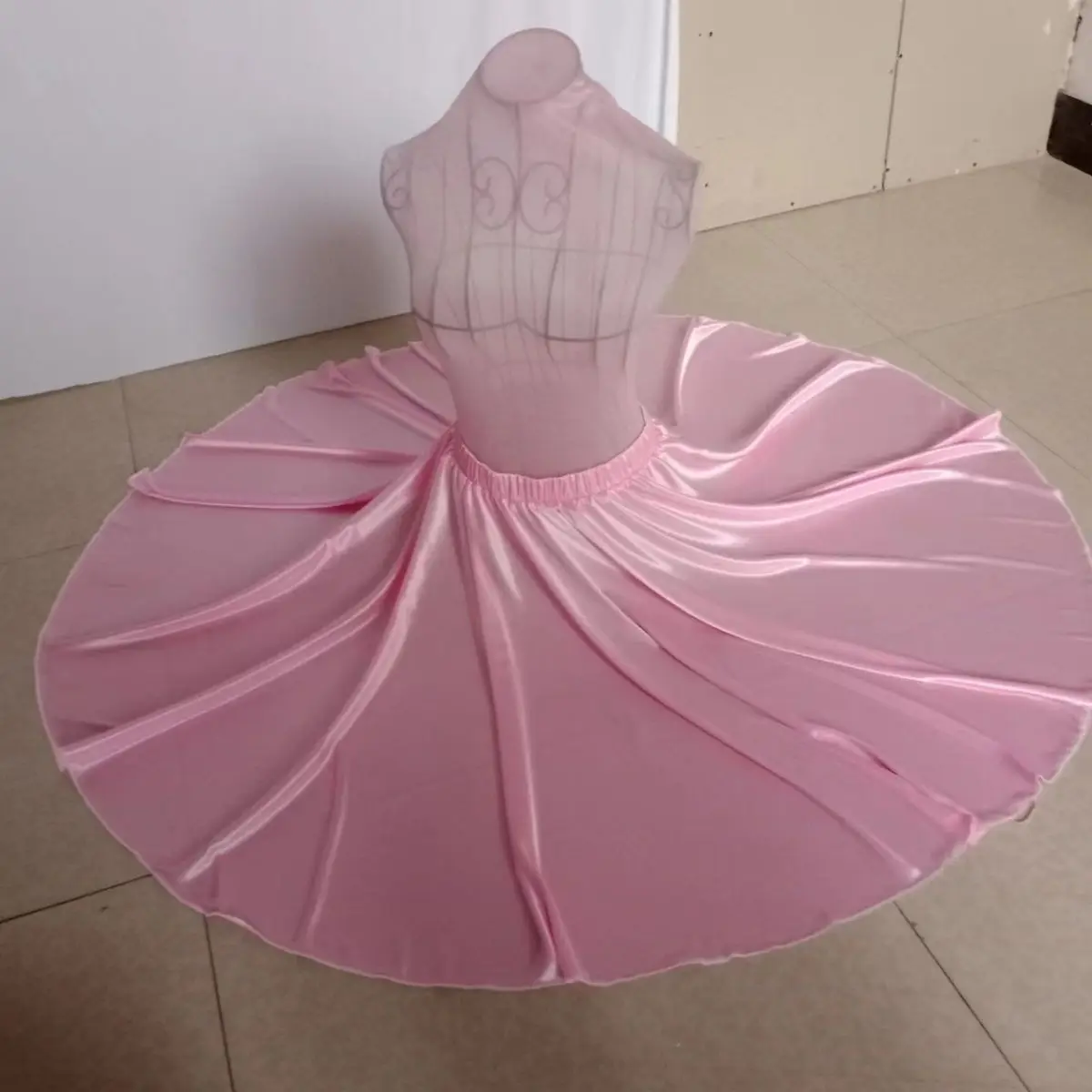 Юбка женская летняя атласная с завышенной талией - Фотография_6