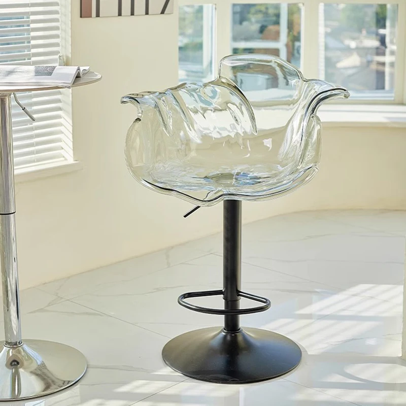 Пластиковые минималистичные барные стулья - Фотография_2