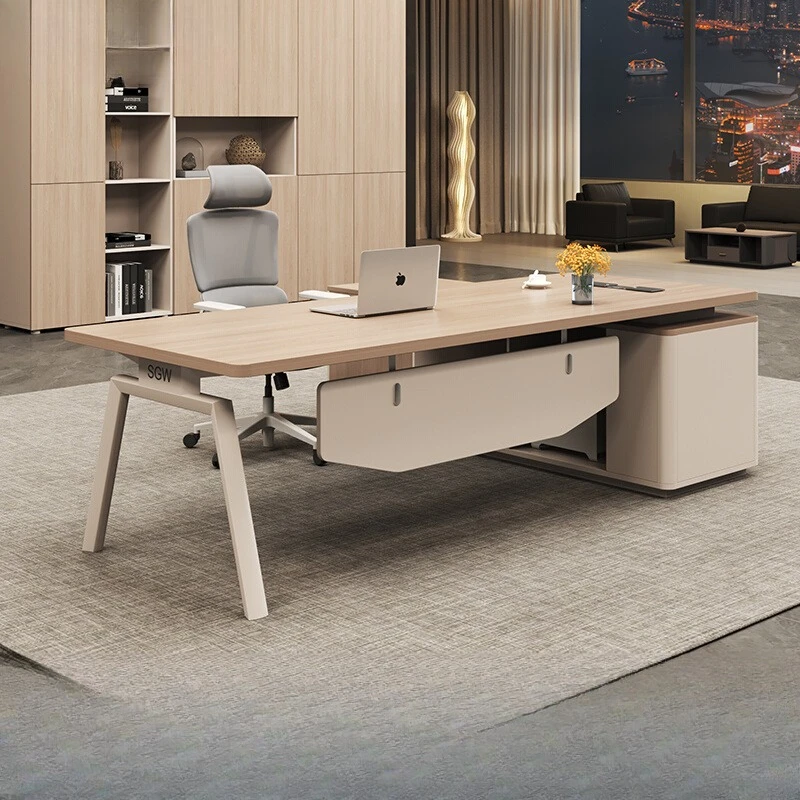 Коричневый дешевый стол для руководителя