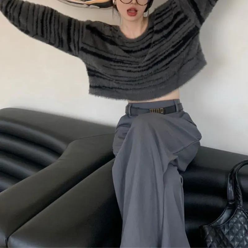 Короткий свитер в полоску с имитацией меха норки - Фотография_4