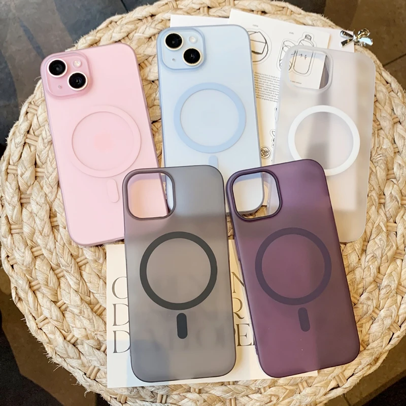 Матовый полупрозрачный магнитный чехол для iphone 17