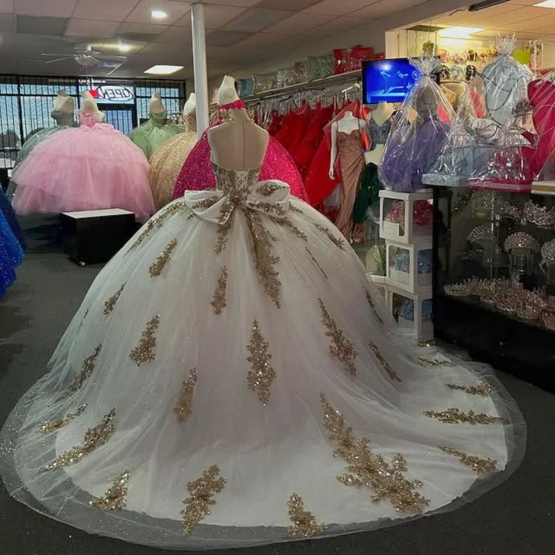 Белые платья quinceanera по индивидуальному заказу с открытыми плечами - Фотография_2