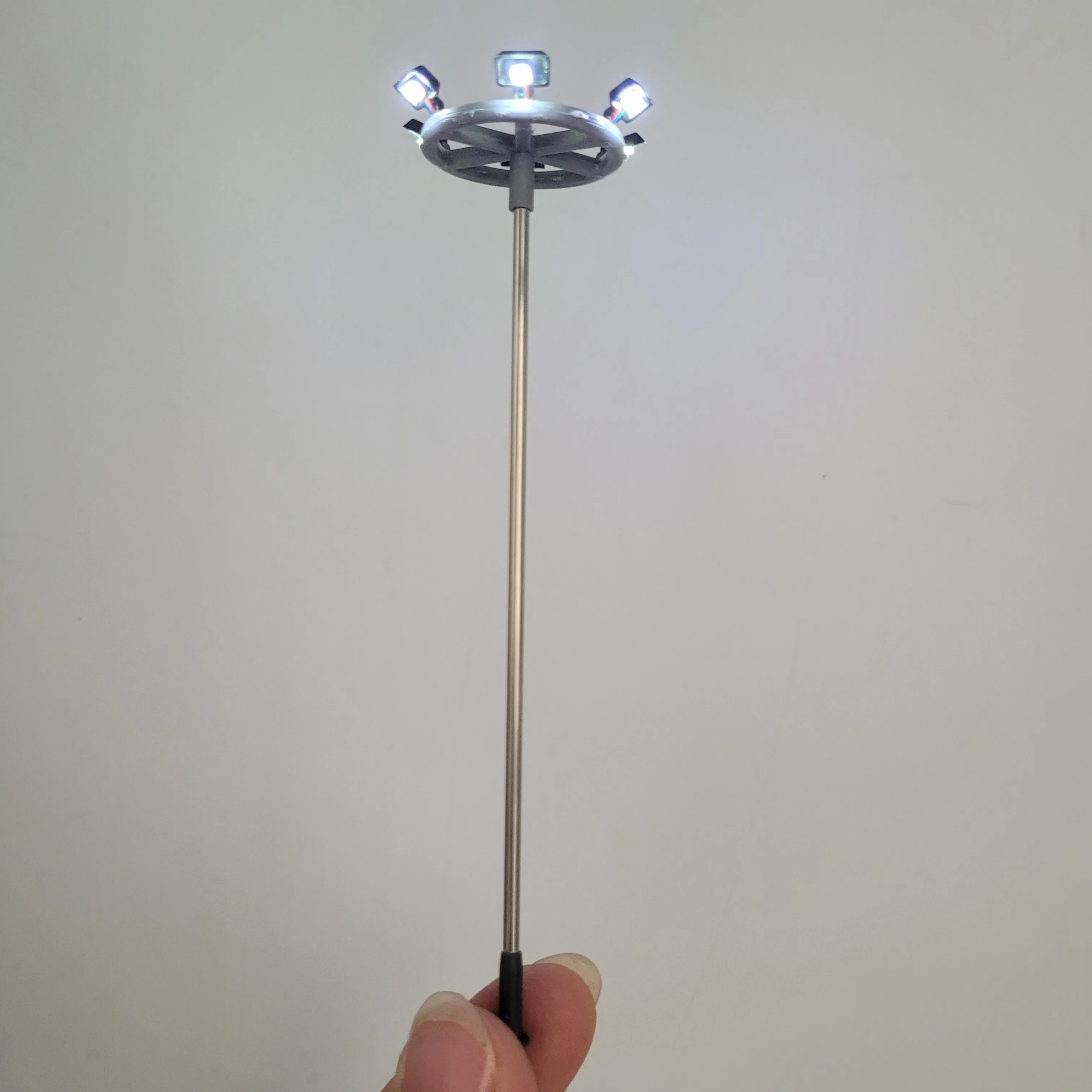 Круглые светодиодные лампы для уличного освещения - Фотография_2