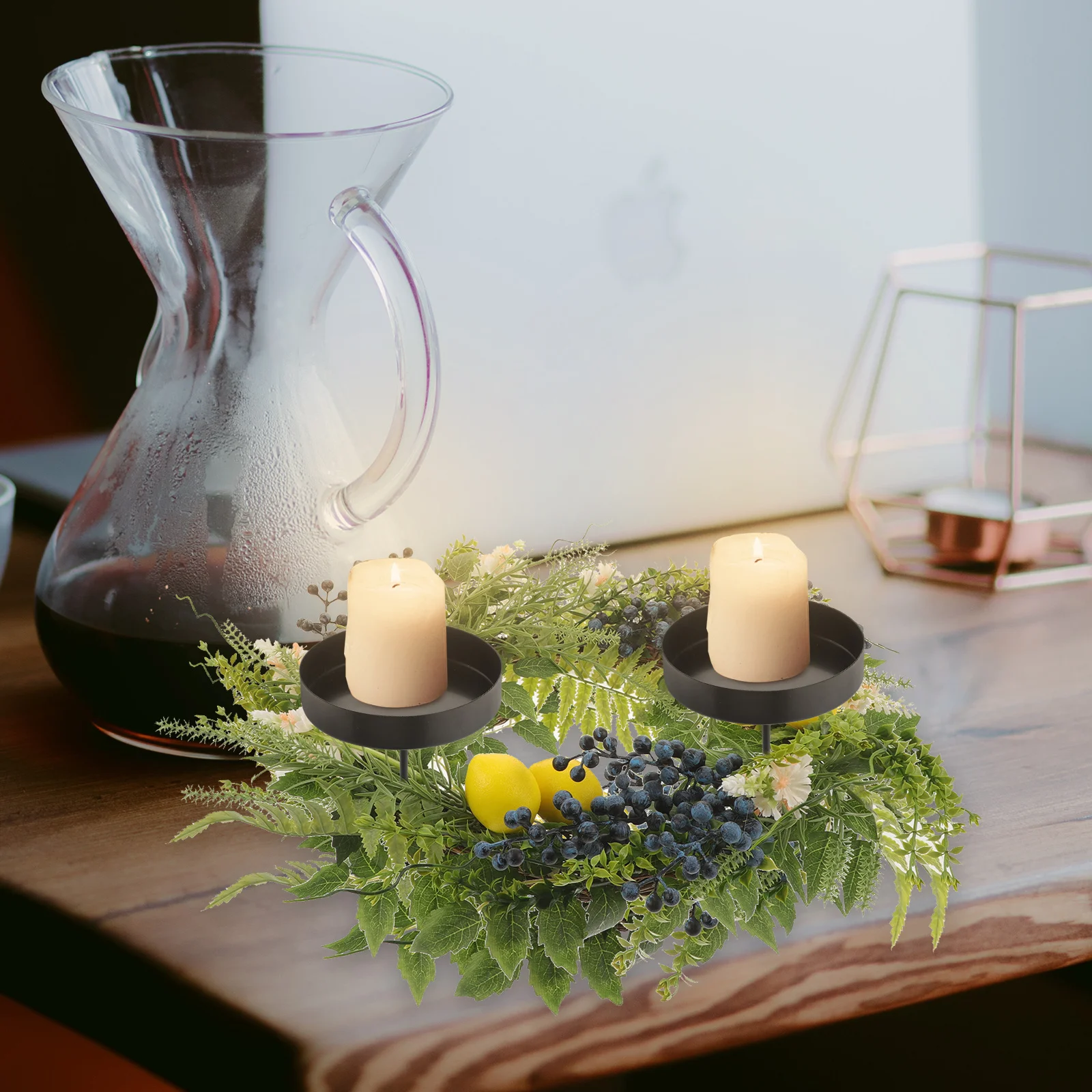 Железный держатель