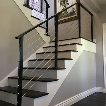 Черные кабельные перила для лестничной