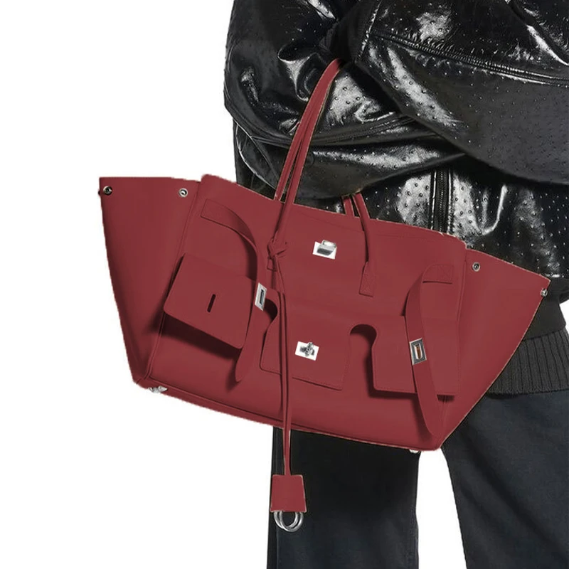 Совершенно новая большая вместительная сумка - Фотография_3