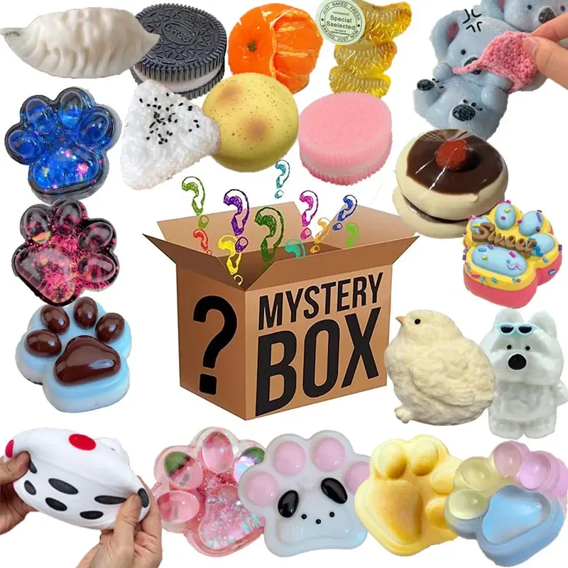 Mystery kawaii cat's paw