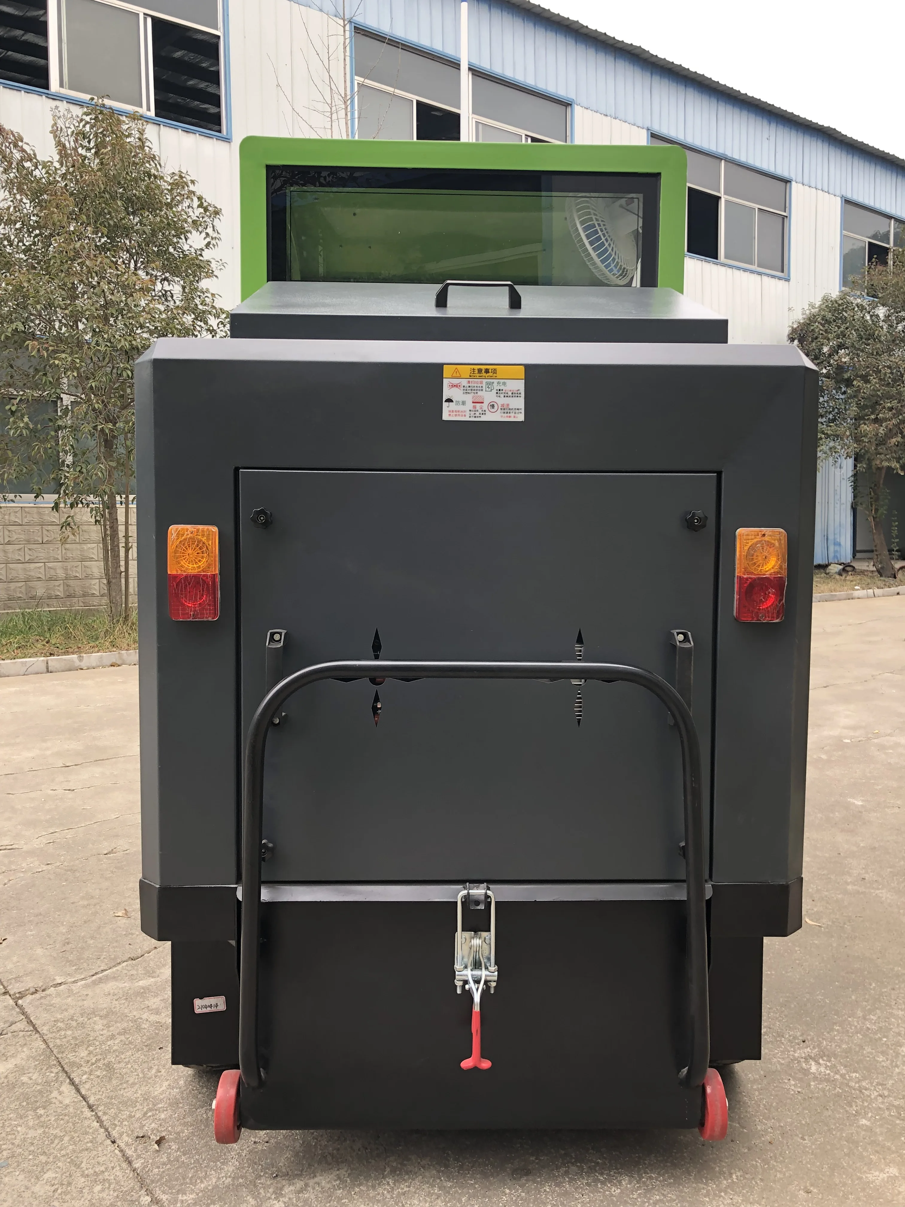 Электрическая подметальная машина - Фотография_3