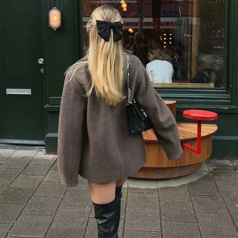 Женское двубортное шерстяное пальто - Фотография_2