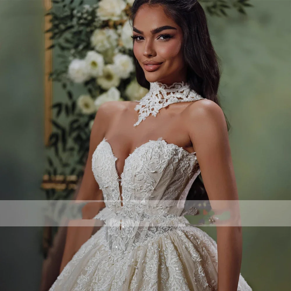 Изысканное женское бальное платье - Фотография_4