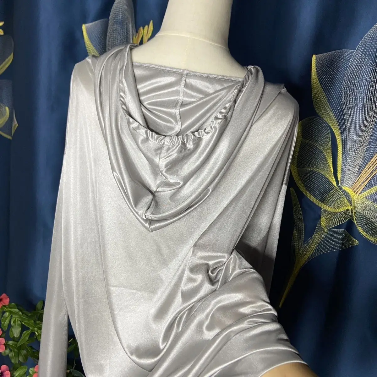 Glossy sexy men women satin hoodies - Фотография_2