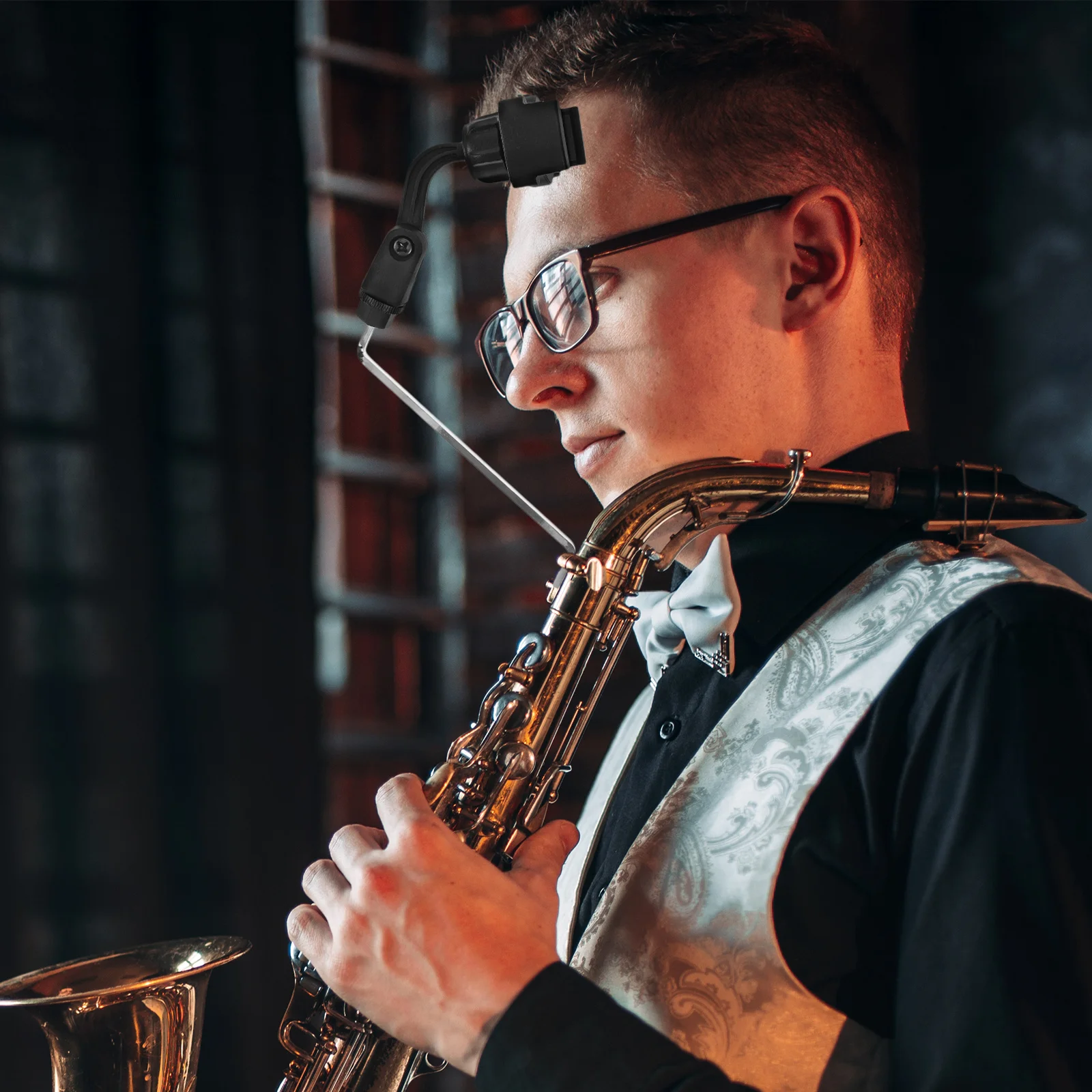 Поддержка телефона для саксофона