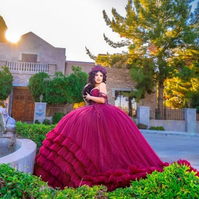 Блестящие розово-красные платья - Фотография_3