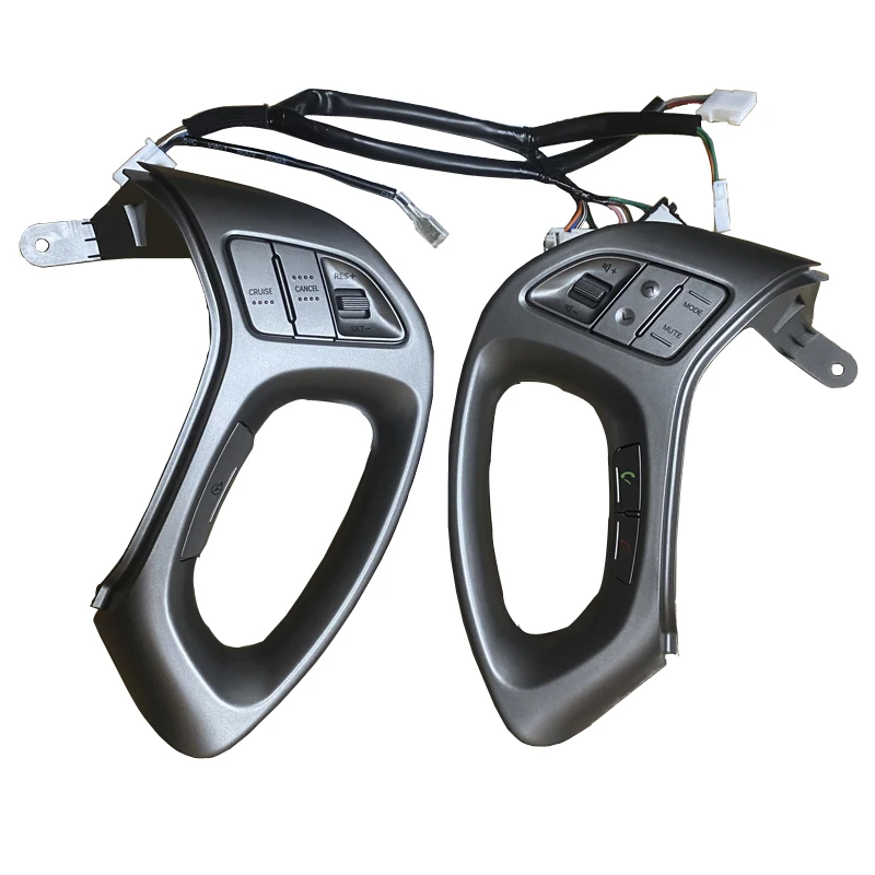 Кнопки круизного круиз на руле автомобиля