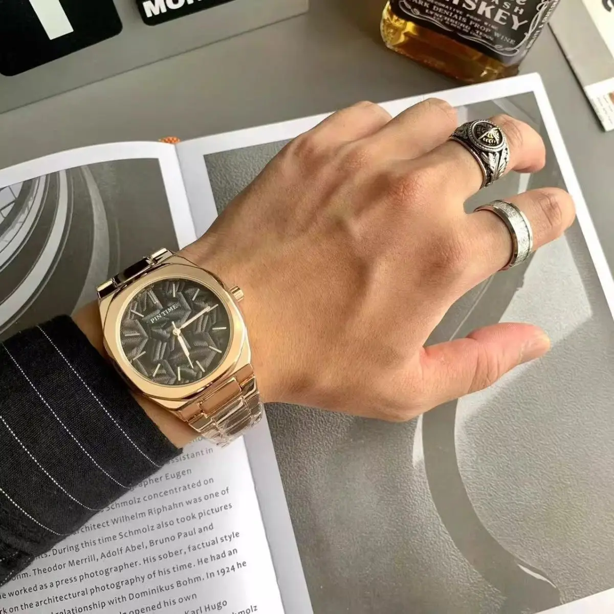 Квадратные допаминовые модные повседневные