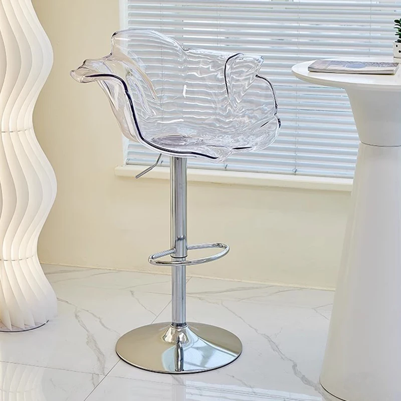 Пластиковые минималистичные барные стулья - Фотография_4