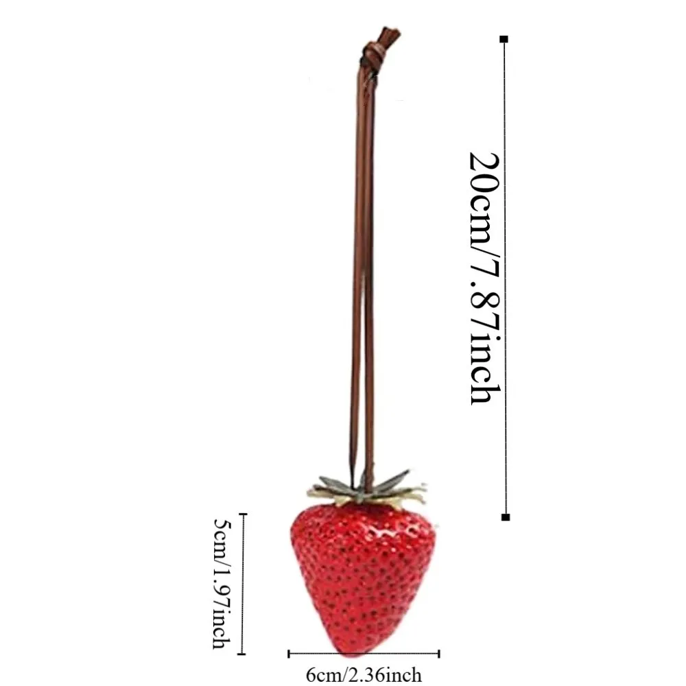Забавный водонепроницаемый брелок с клубникой - Фотография_5