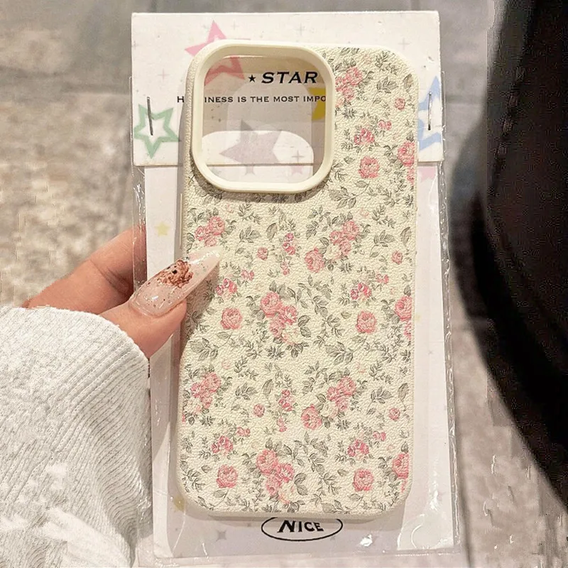 Очаровательный белый классический