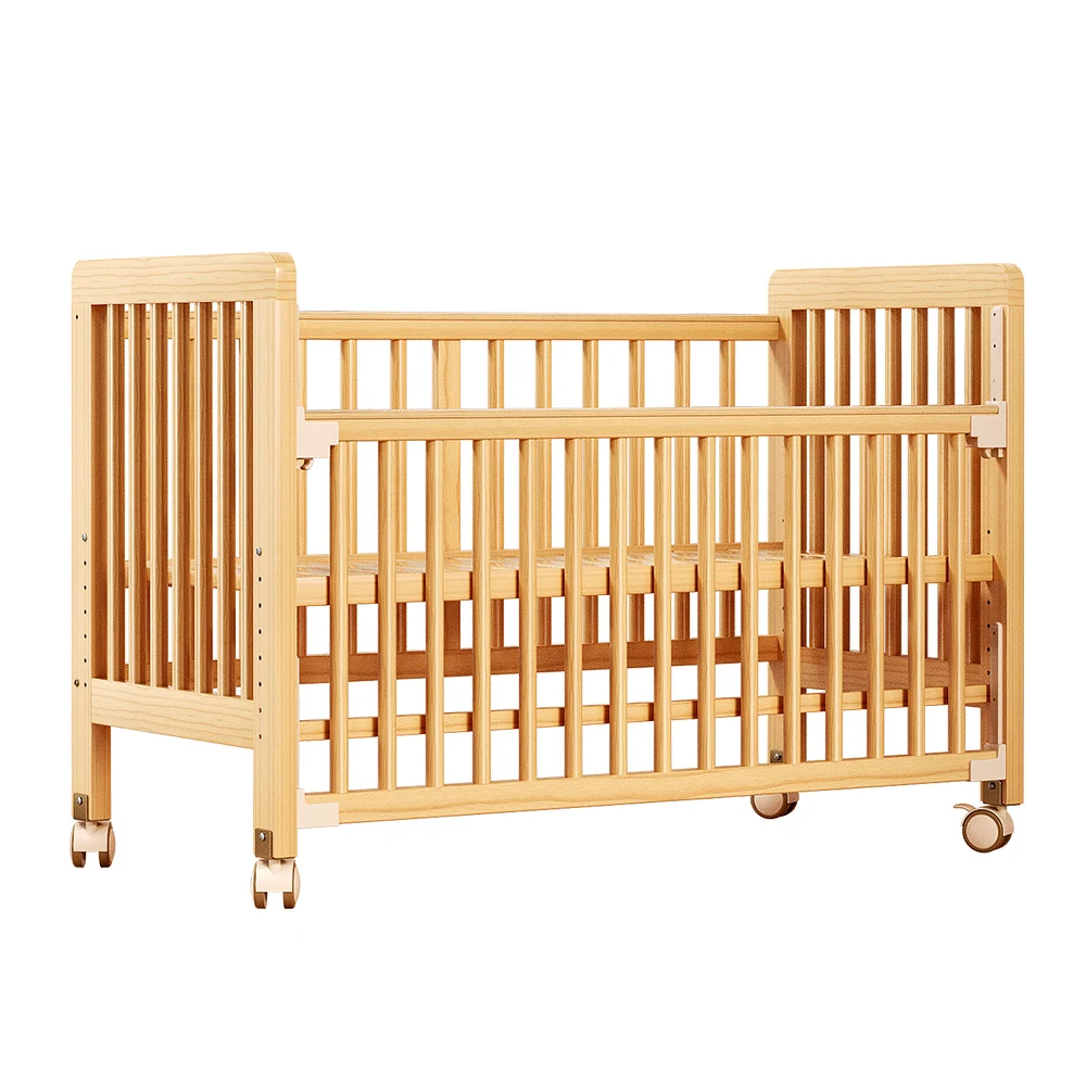 Современная стильная детская кроватка из натурального дерева