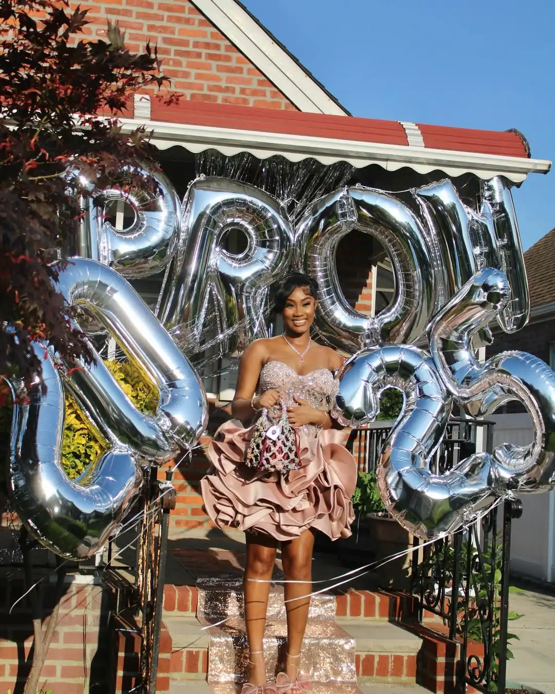 Pink ruffle sequin strapless evening - Фотография_3