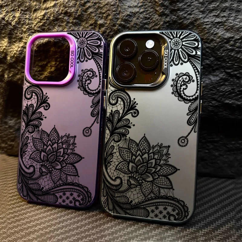 Черный кружевной принт