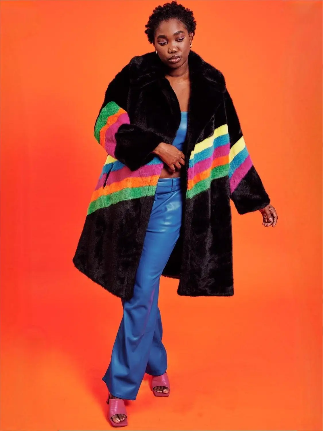 Новая женская шуба из искусственного норкового меха - Фотография_6