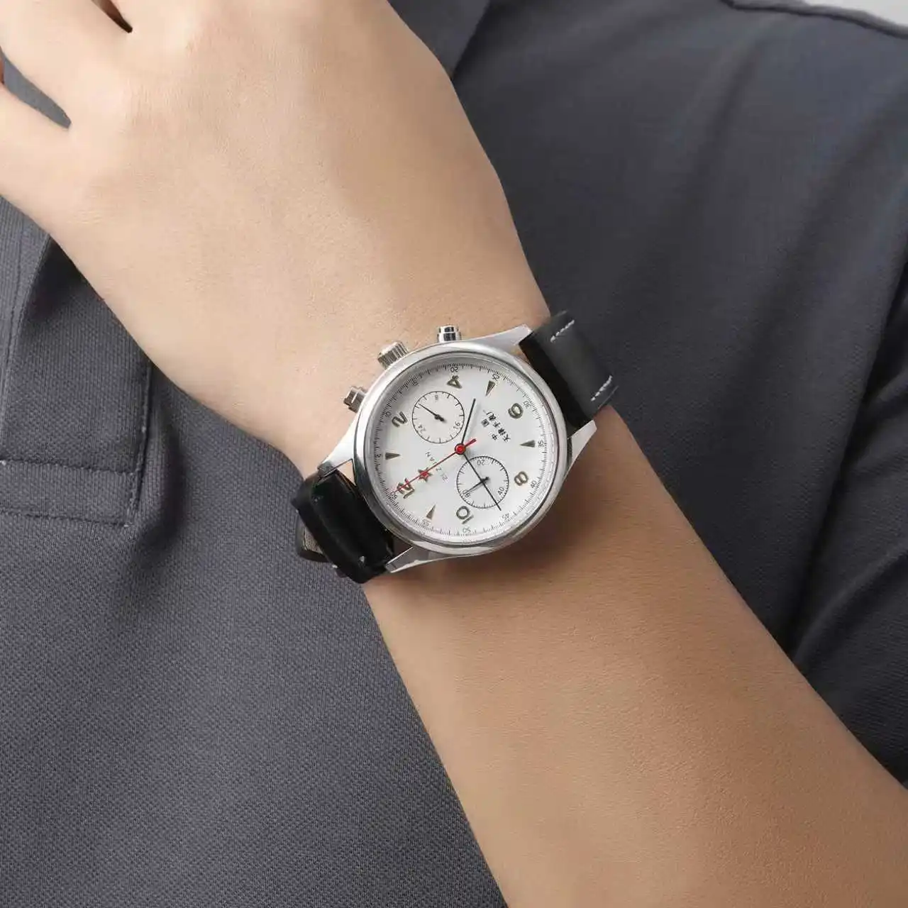 Роскошные классические оригинальные мужские часы с автоматической датой - Фотография_5