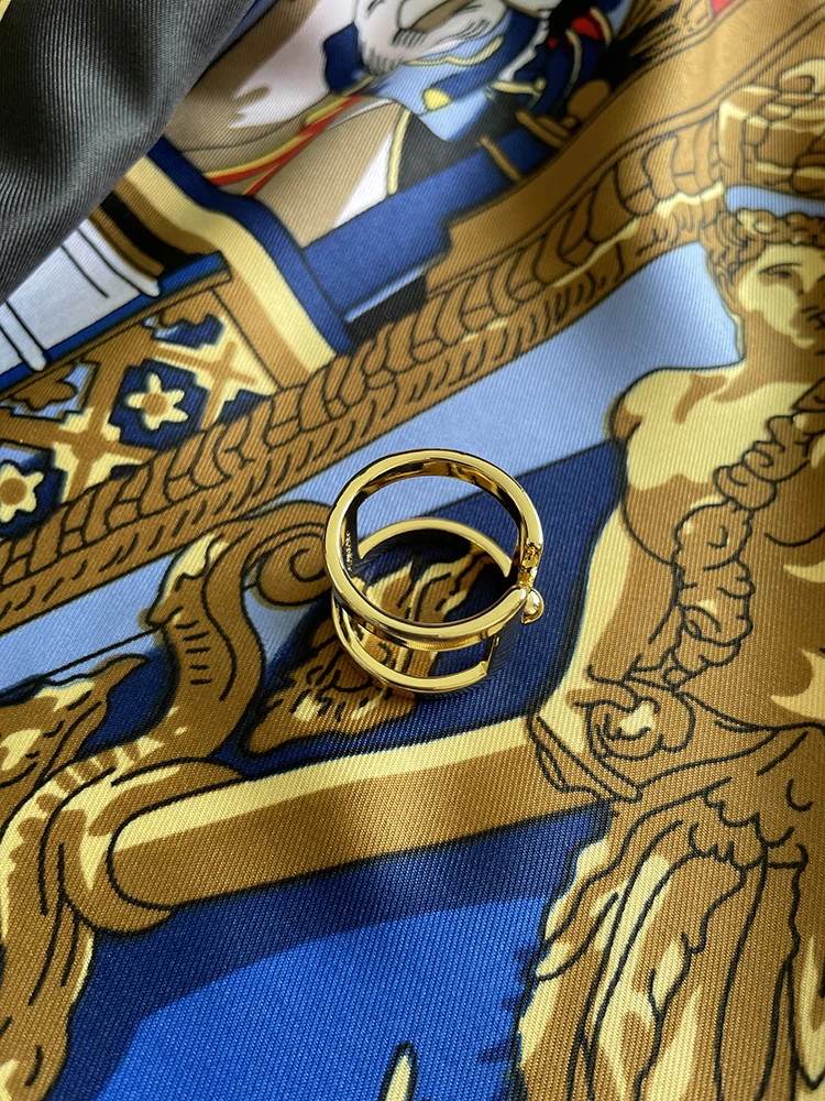 Роскошный дизайнерский шарф с пряжкой 140 см