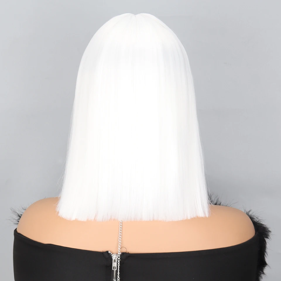 Короткий белый парик боб с челкой - Фотография_5