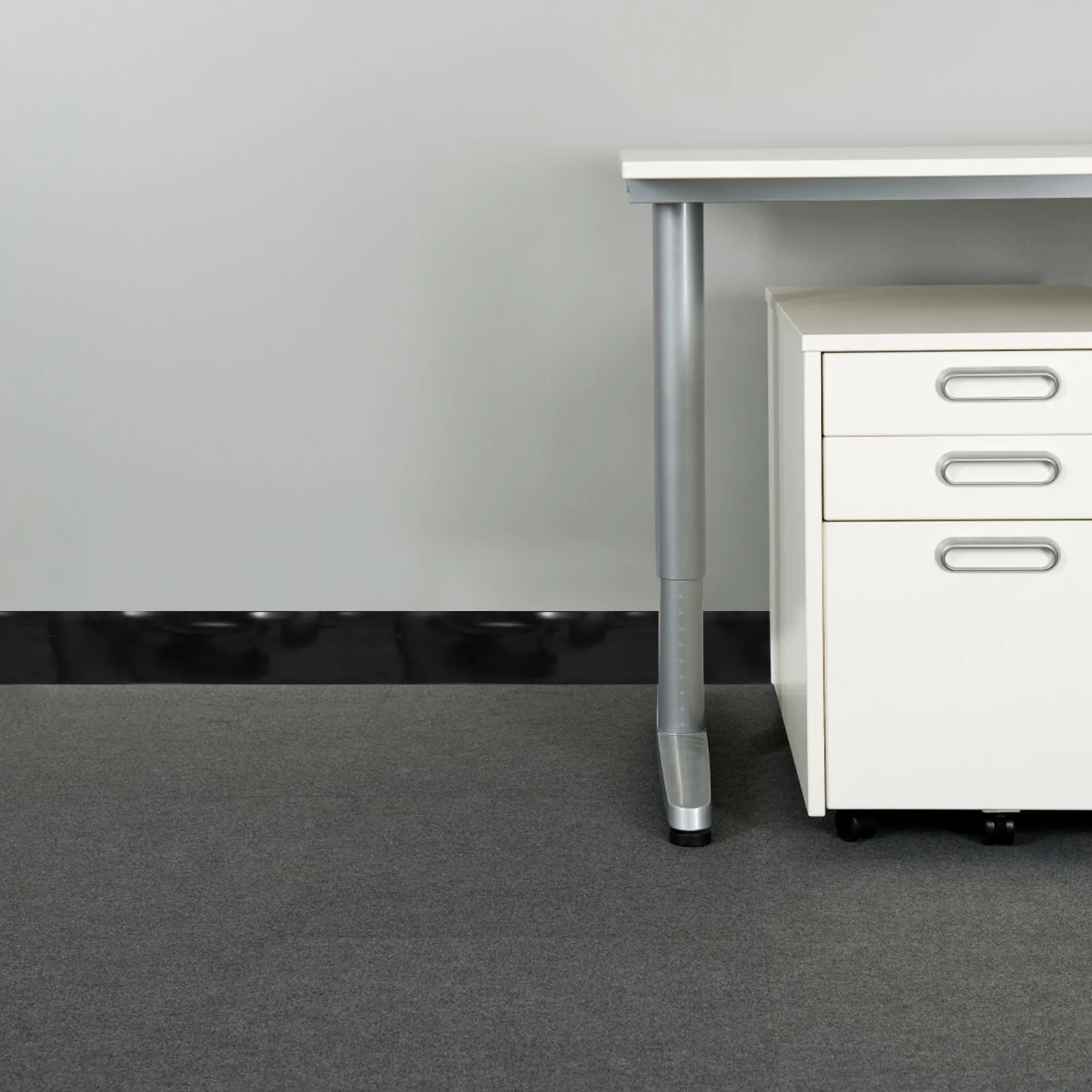 1-рулонная самоклеящаяся отделка плинтуса из пвх